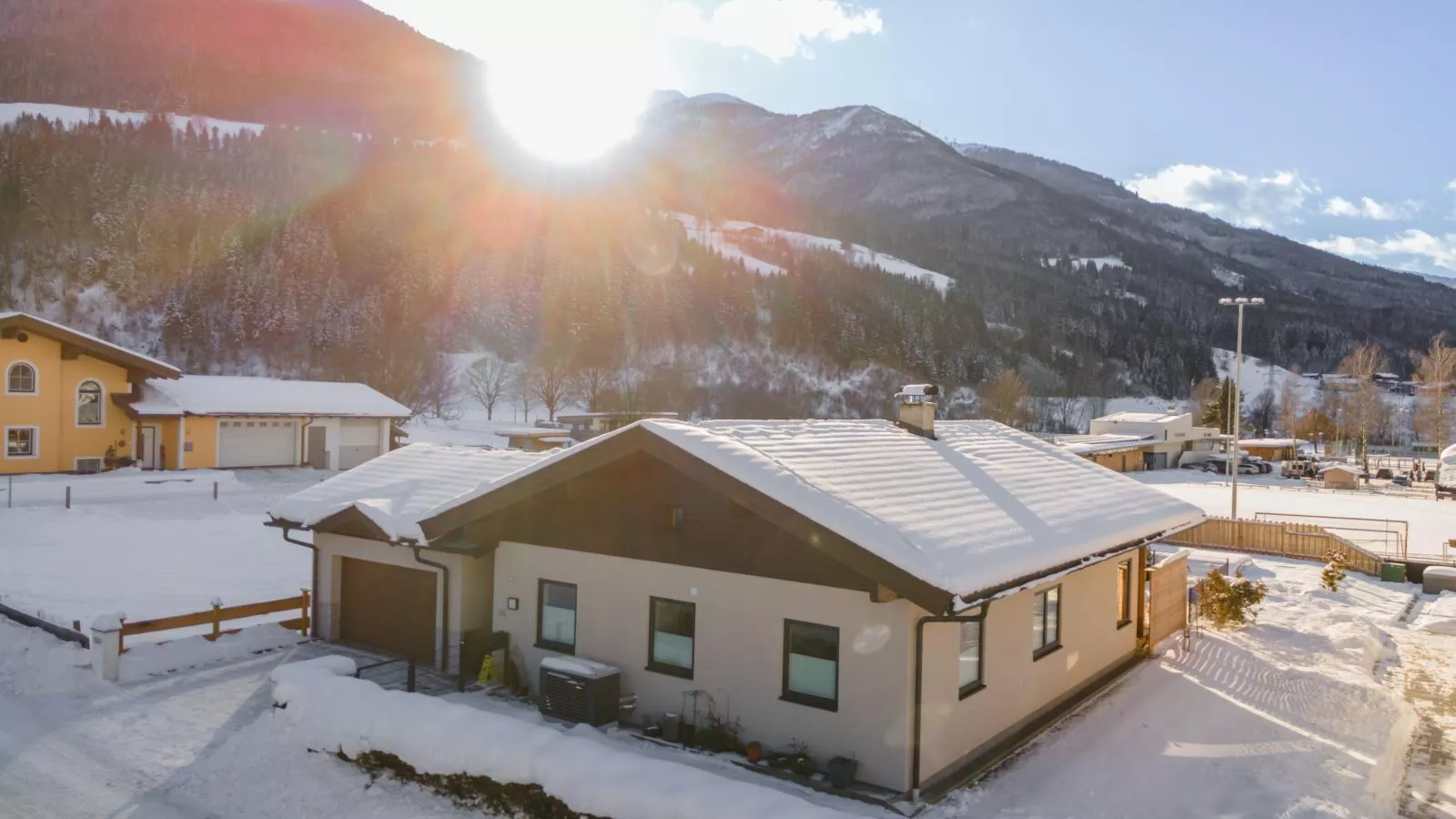 Bruggerheim - Exterior in winter
