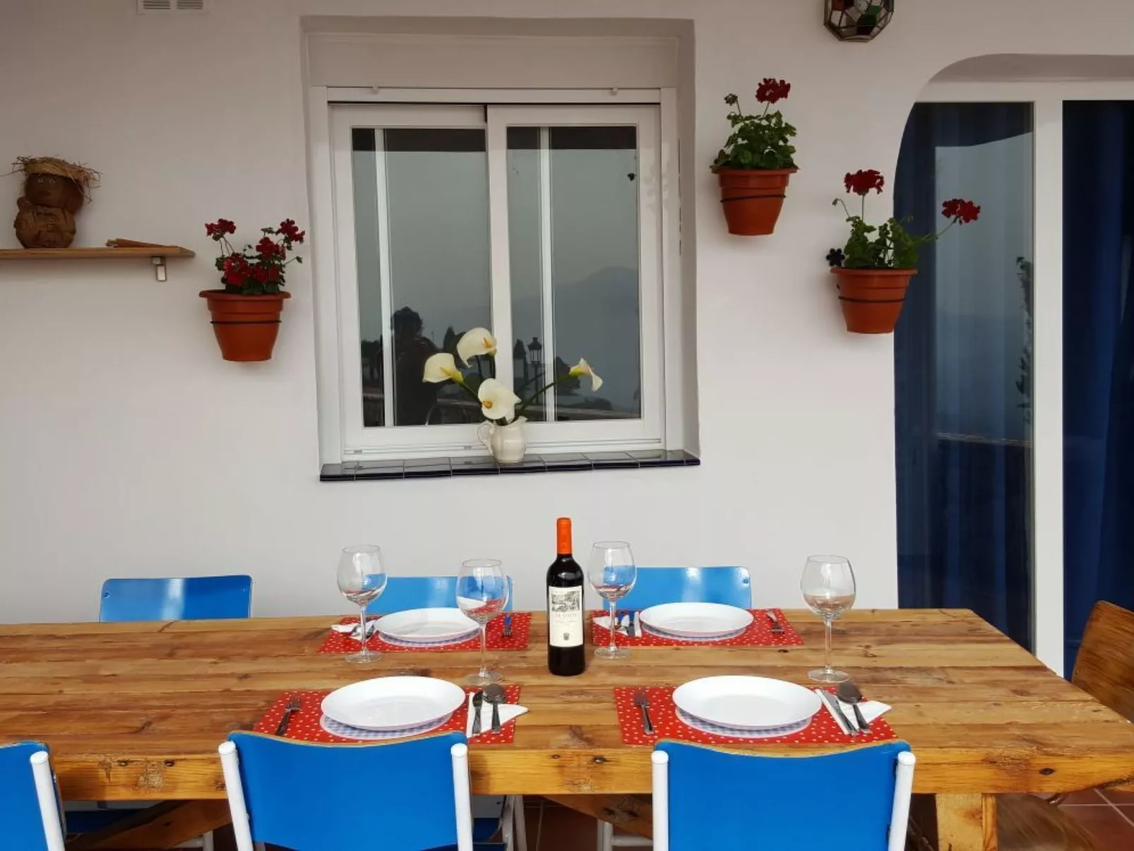 Mit Privatparkplatz - Dehors