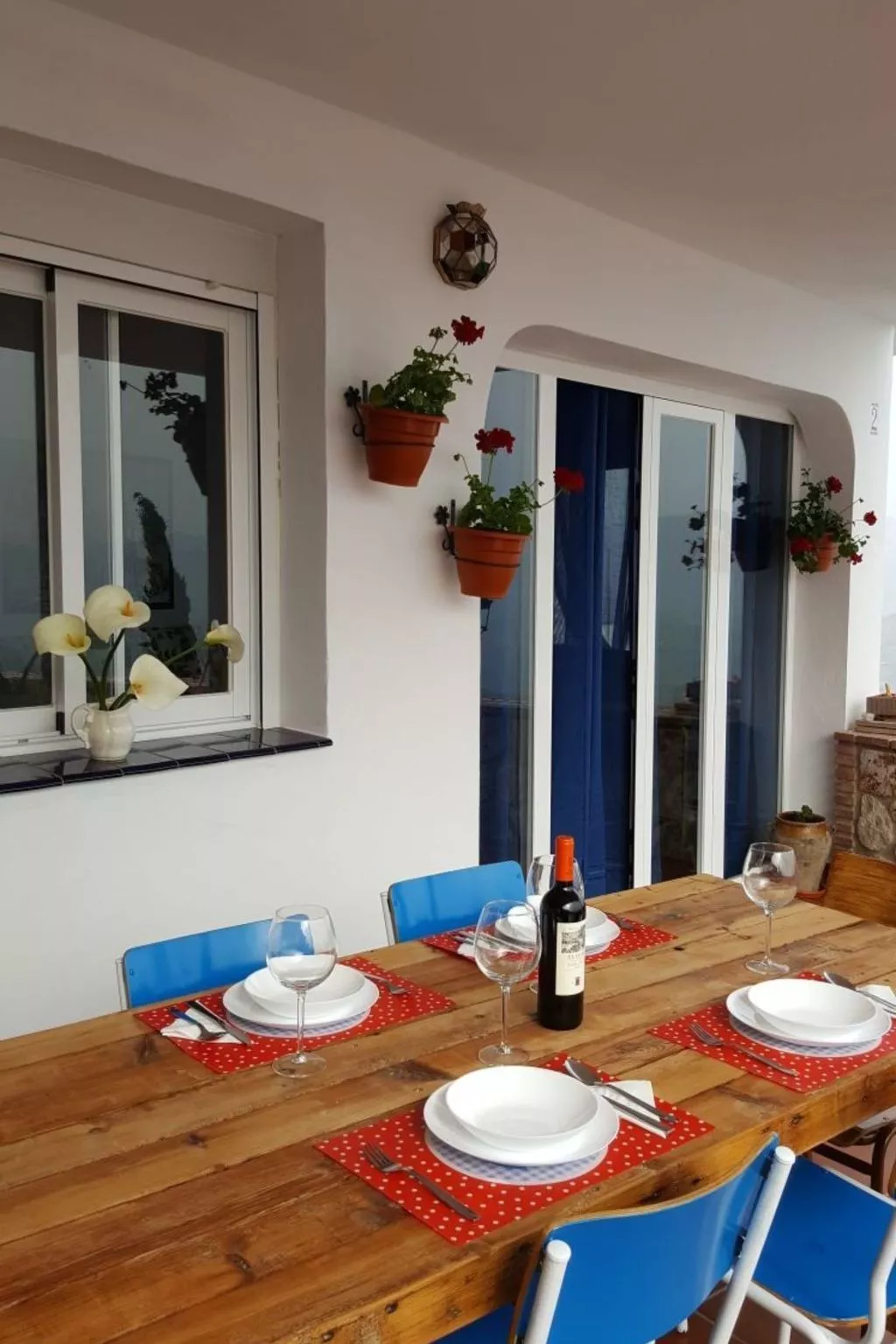 Mit Privatparkplatz - Dehors