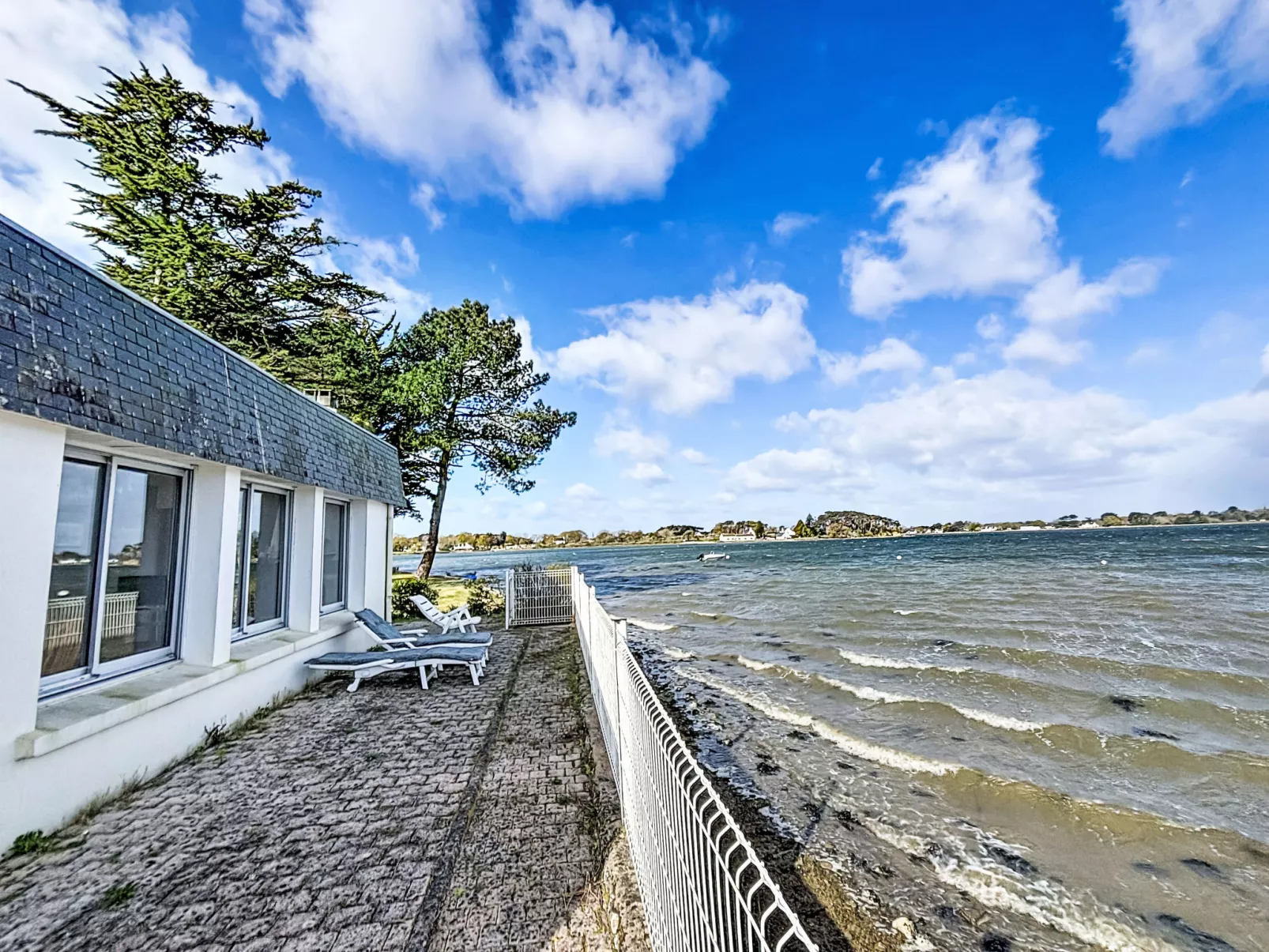 Maison du Néguan - Outside