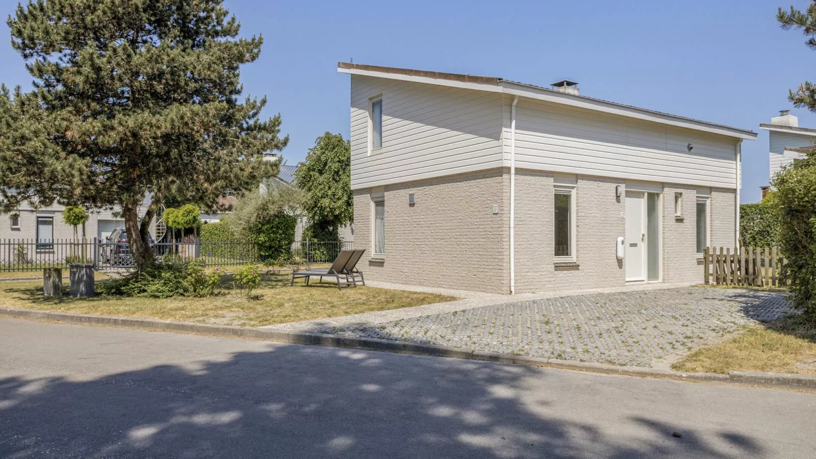 Zeeuwse Wellness Lodge - Exterior in summer