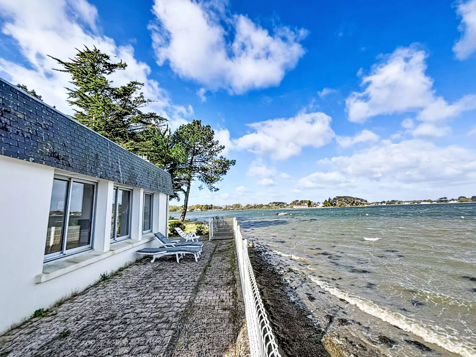 Maison du Néguan - Outside