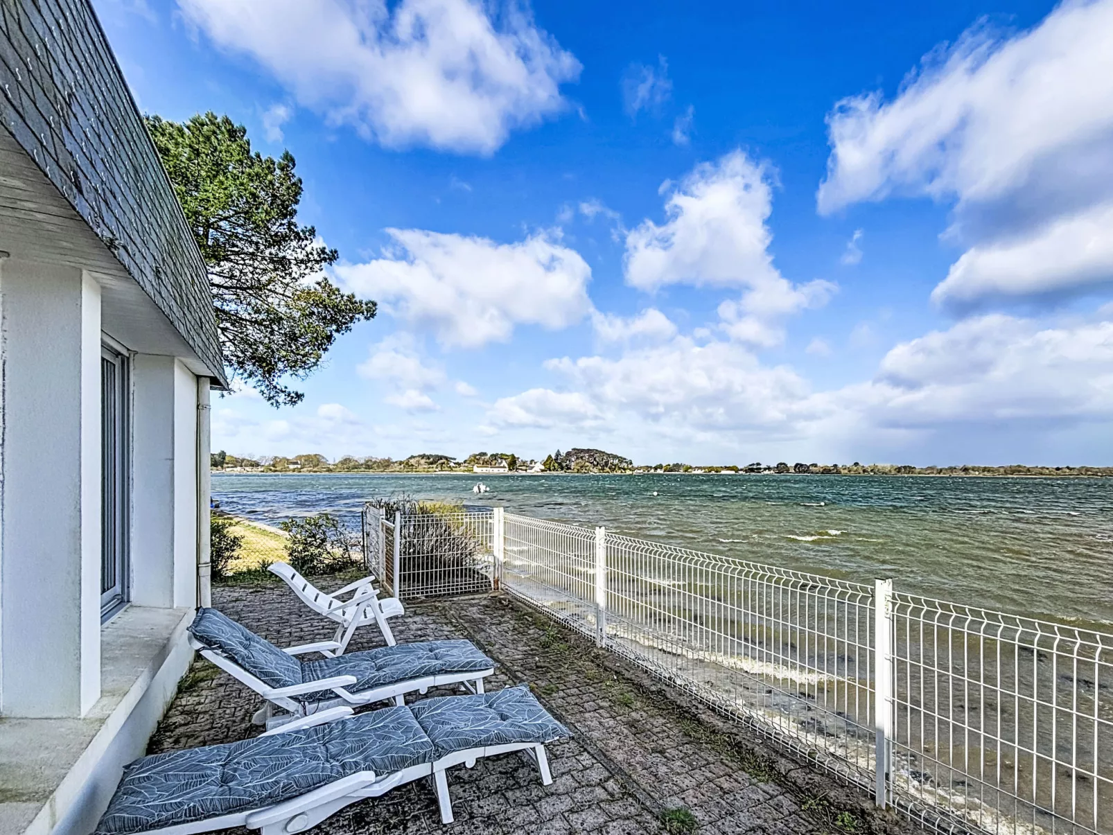 Maison du Néguan - Outside