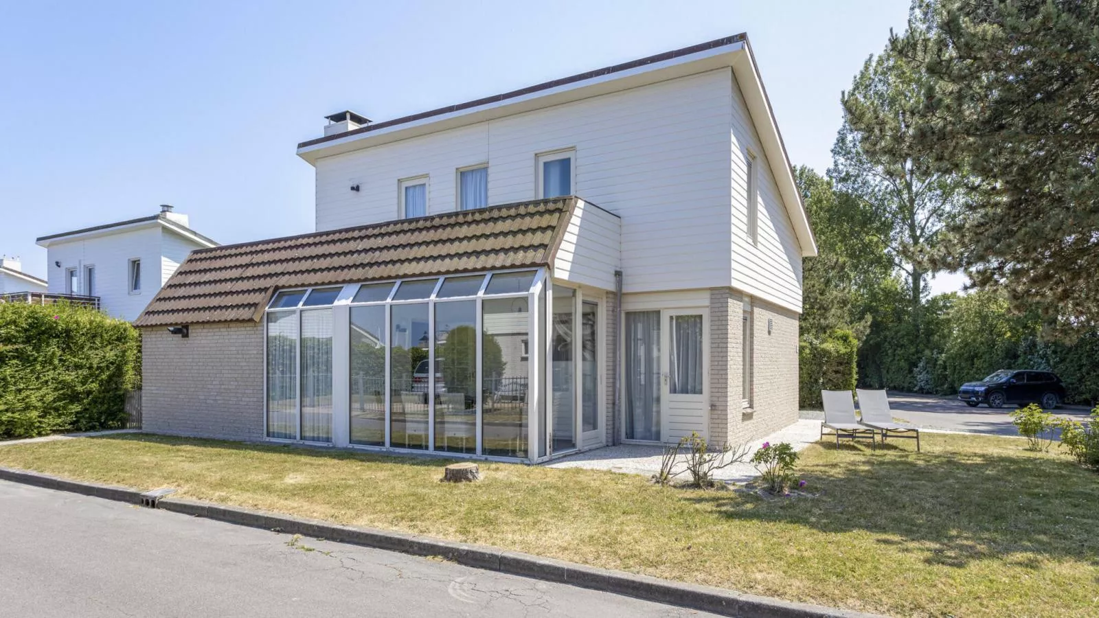 Zeeuwse Wellness Lodge - Exterior in summer