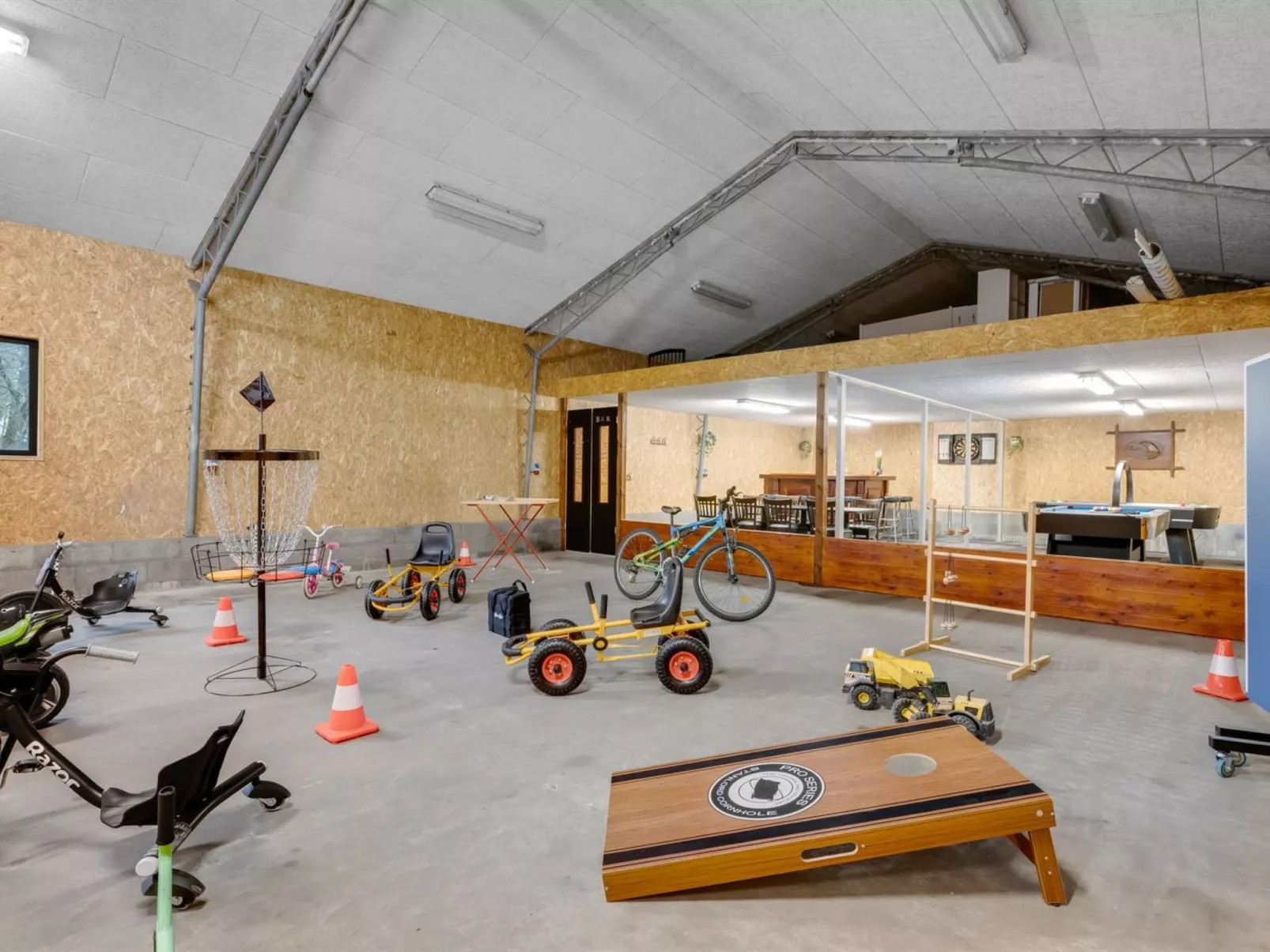 "Blaguna" - 9km to the fjord - Inside