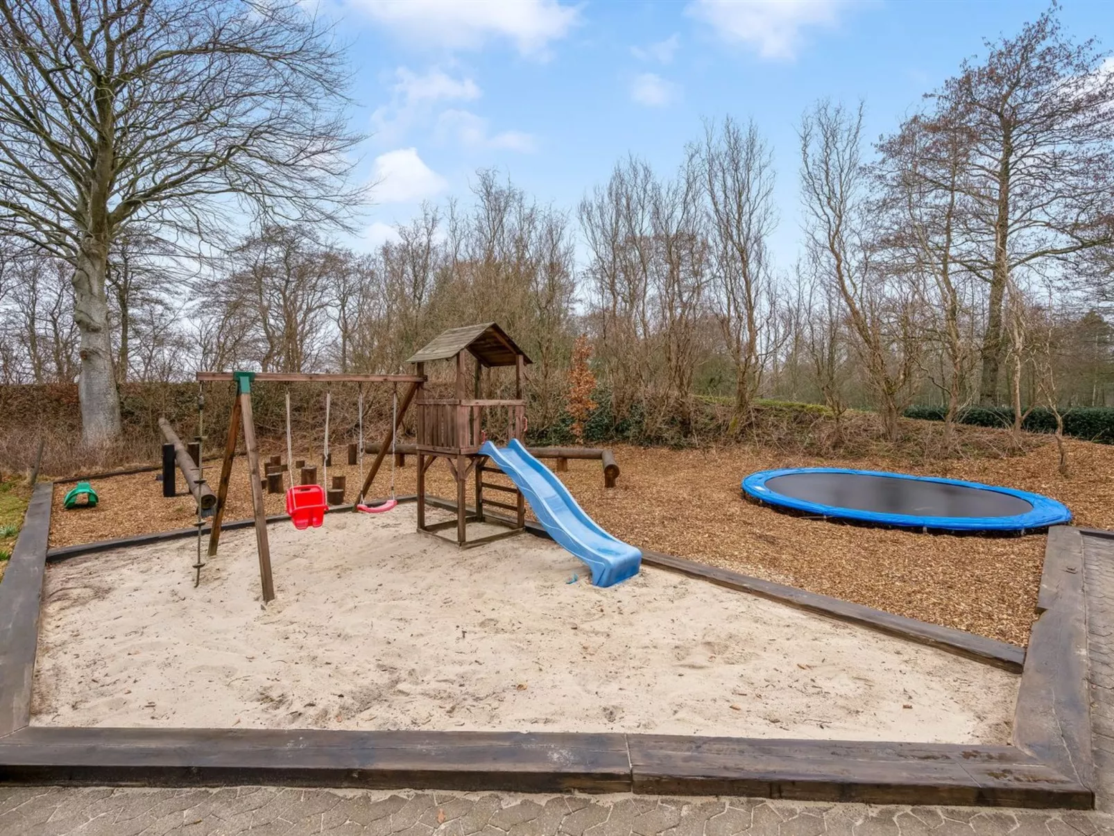 "Blaguna" - 9km to the fjord - Outside