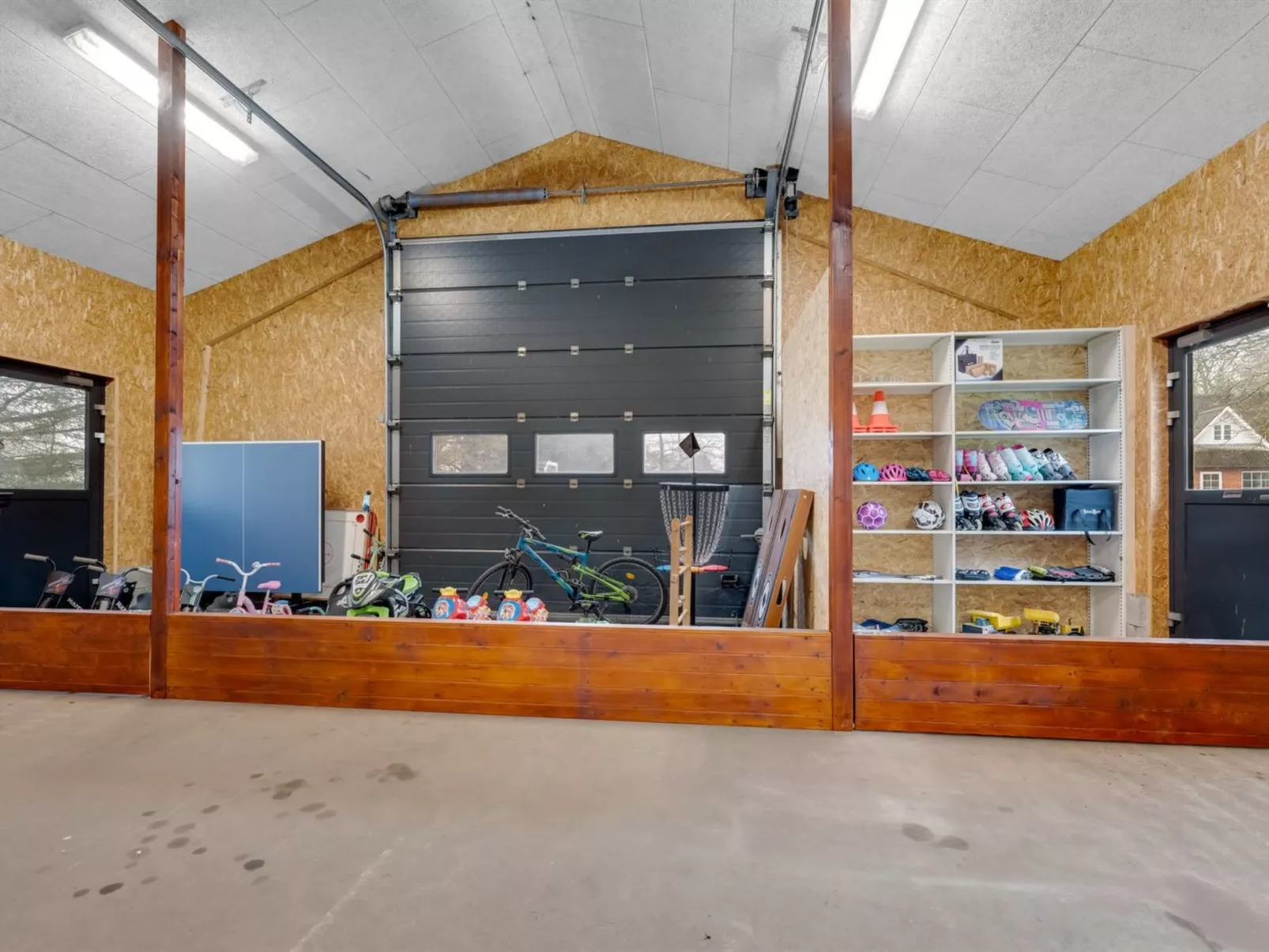 "Blaguna" - 9km to the fjord - Inside