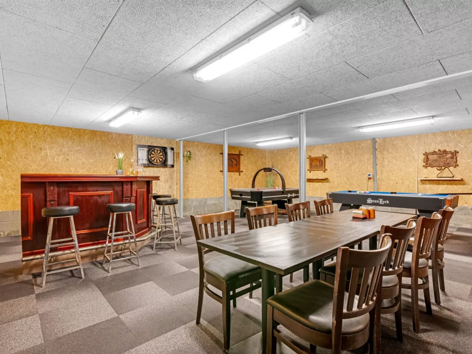 "Blaguna" - 9km to the fjord - Inside