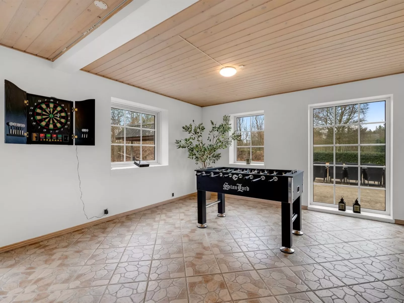 "Blaguna" - 9km to the fjord - Inside