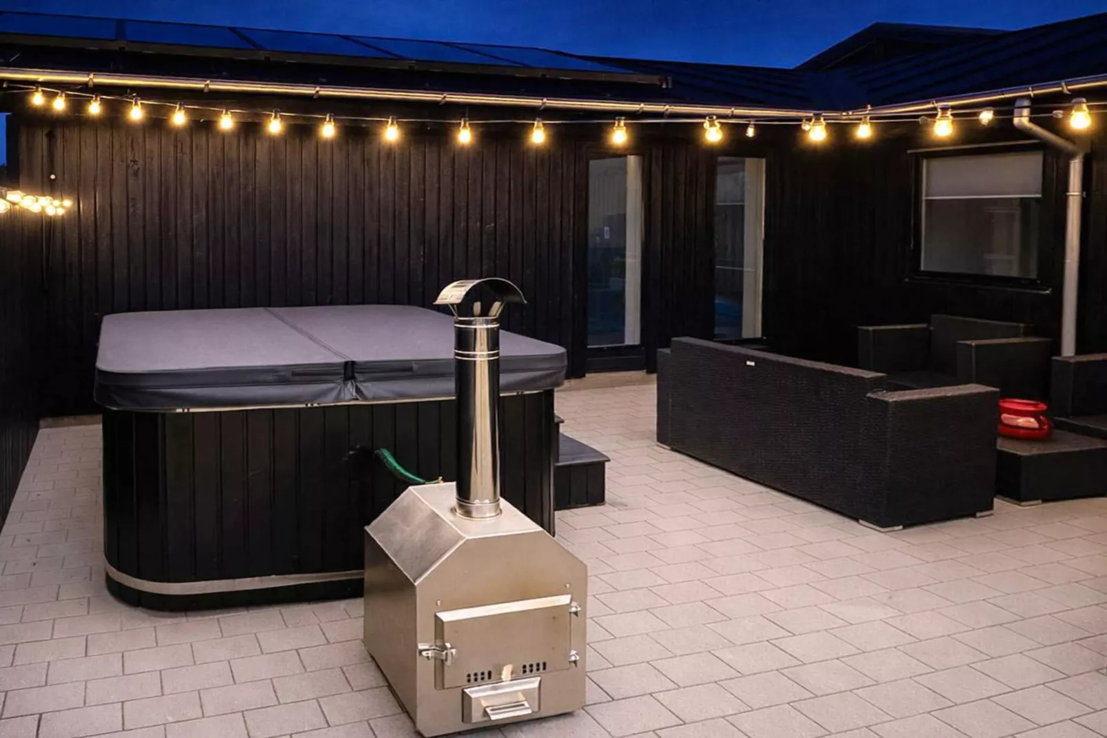 4 Sterne Ferienhaus in Blokhus - Wellnessbereich