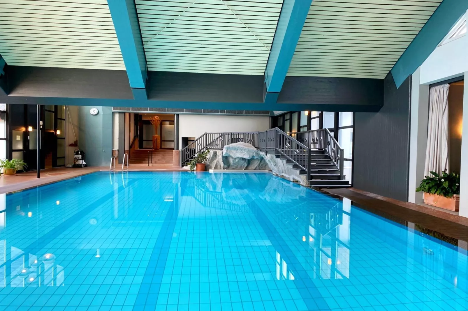 6P Comfort 4 - Schwimmbad