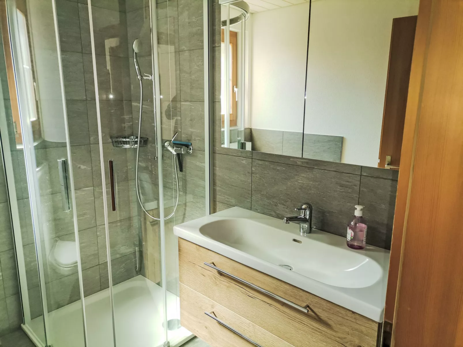 Gemütliche FeWo - Dedans