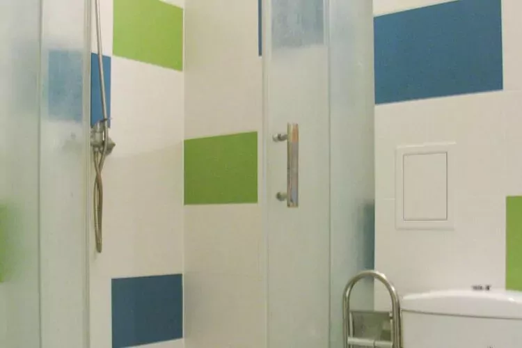 Holiday flat Ryn Apartament 56qm-Bathroom