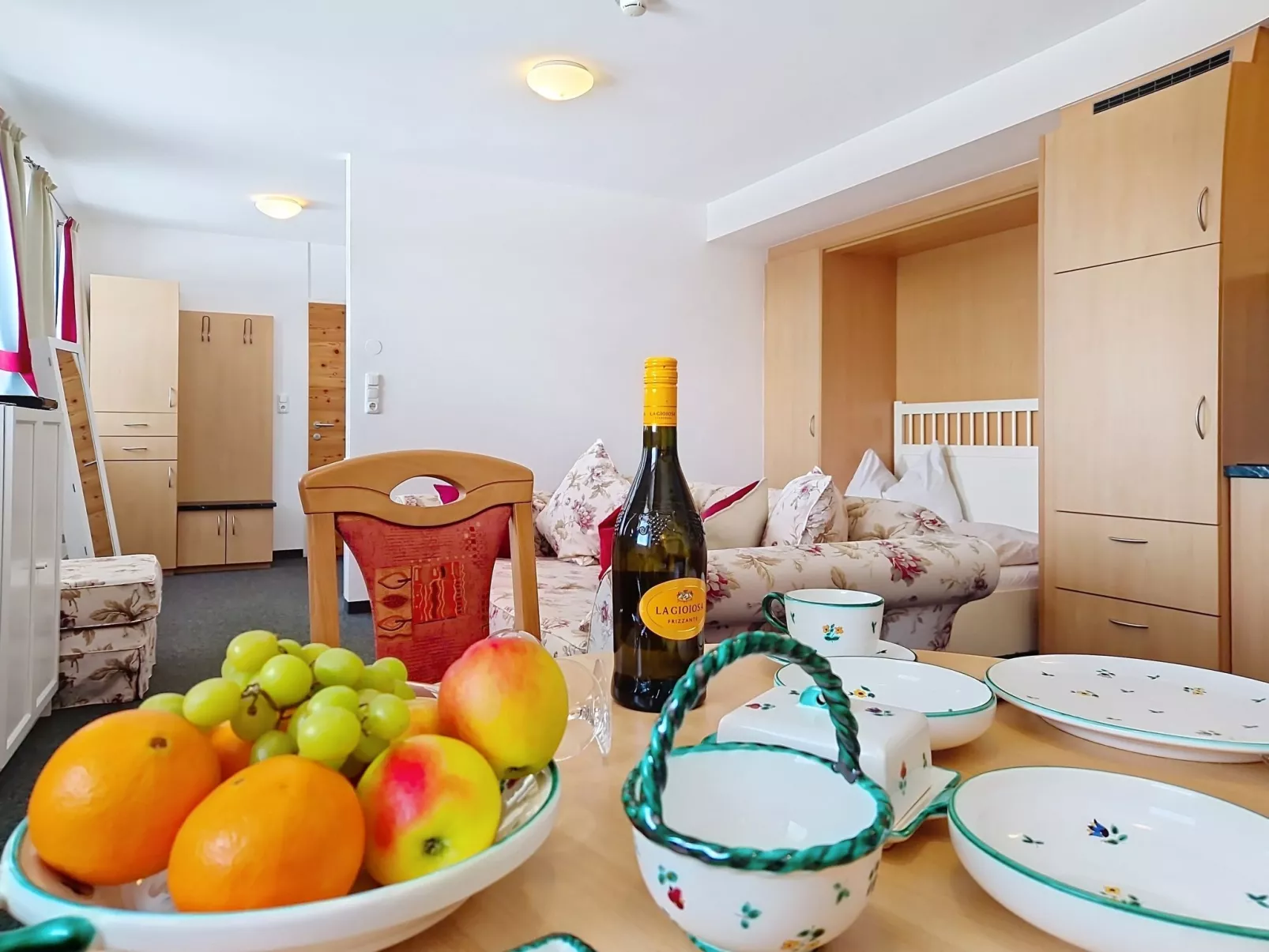 Naviser Hütte - Inside