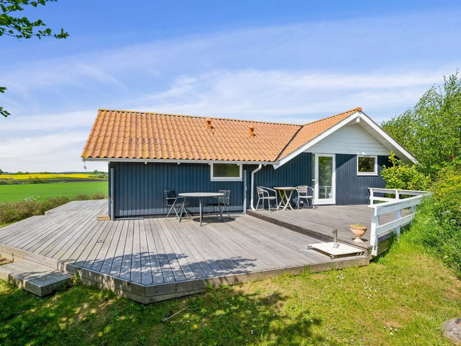 "Caranus" - 120m from the sea - Outside