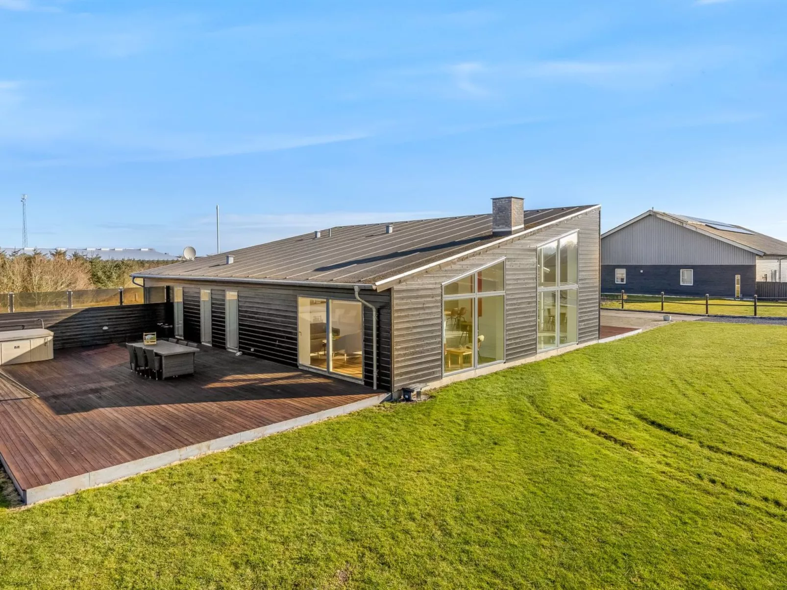 "Emelita" - 1.4km from the sea - Outside