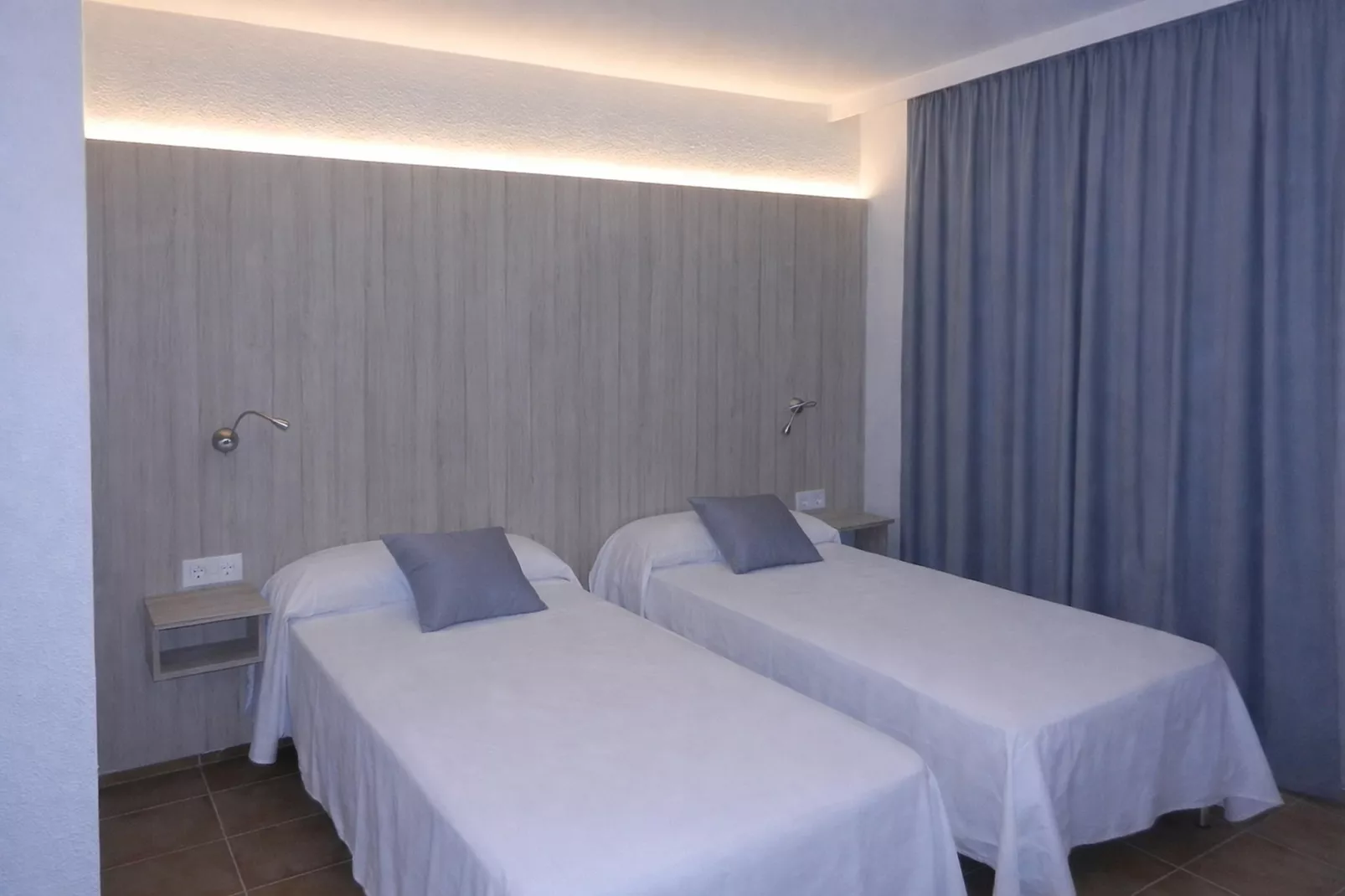 Estudio Tossa de Mar 2/2/3 - Bedroom