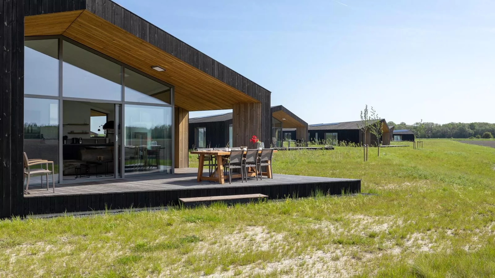 Natuurhuis Rietzoom - Exterior in summer