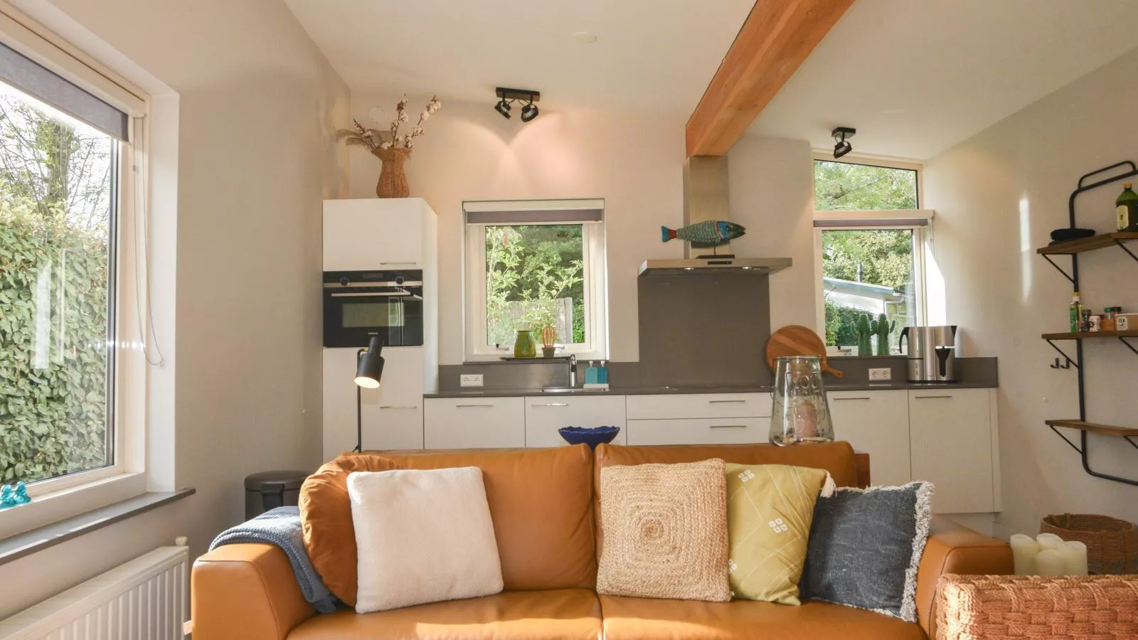 Beach House Banjaard - Kitchen