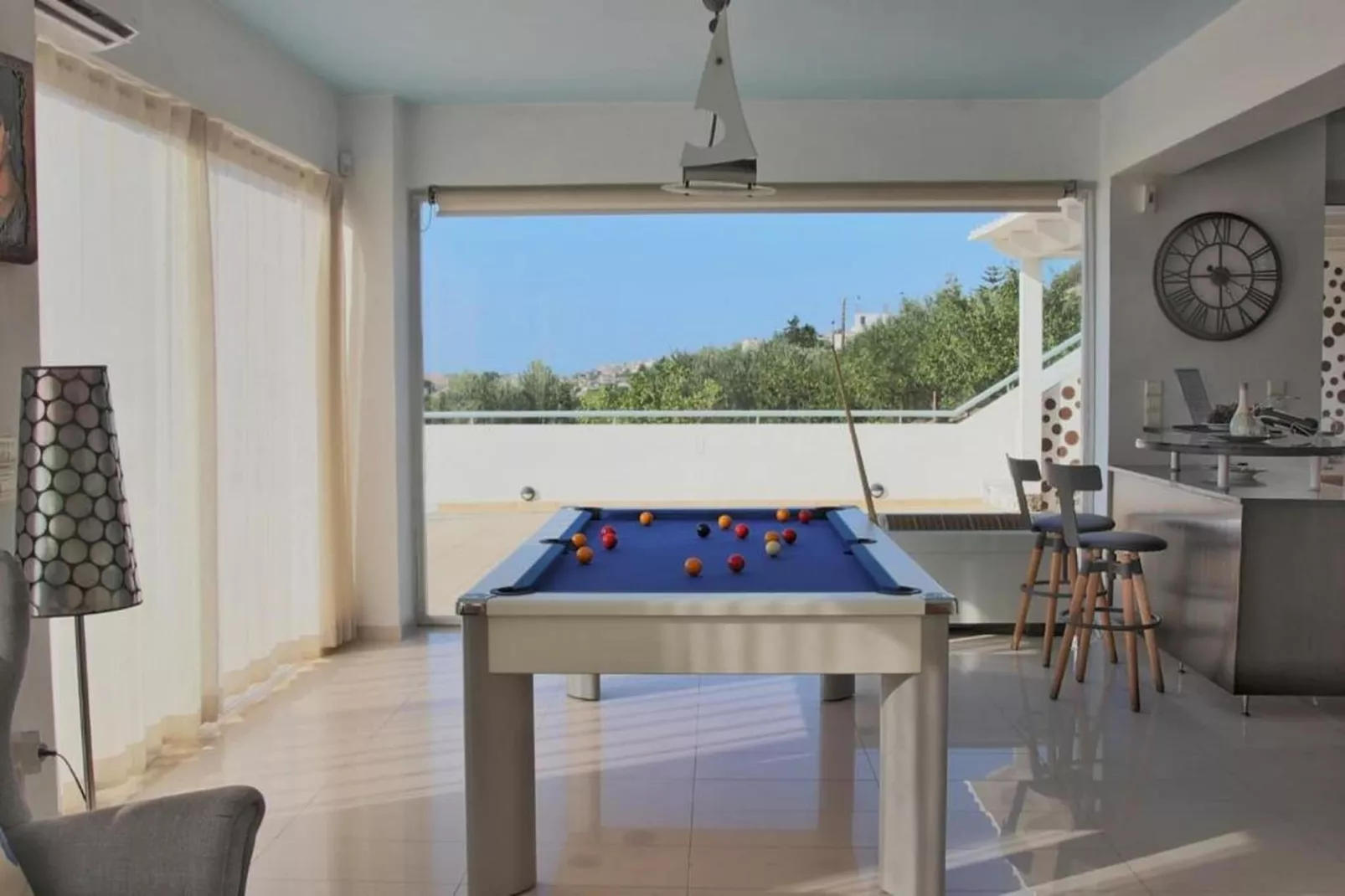 WhiteBlue Spa Villa - Facilities