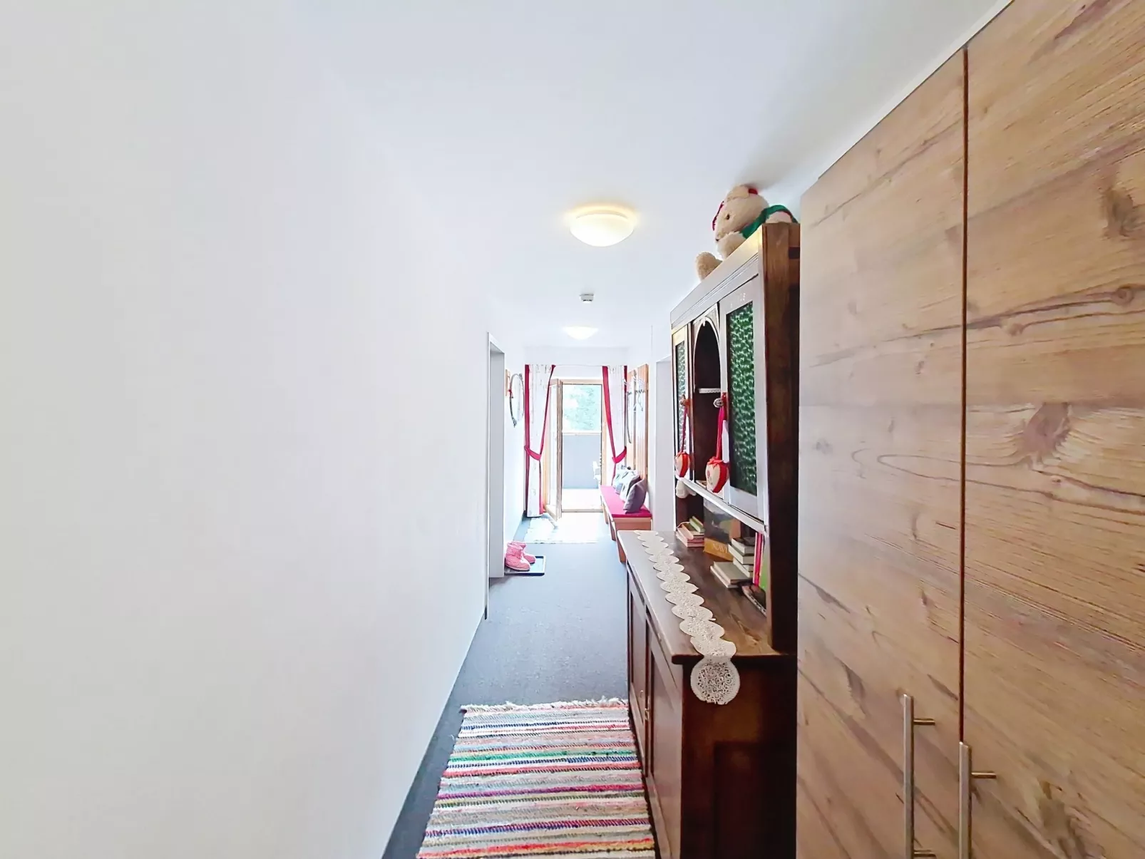 Naviser Hütte - Inside