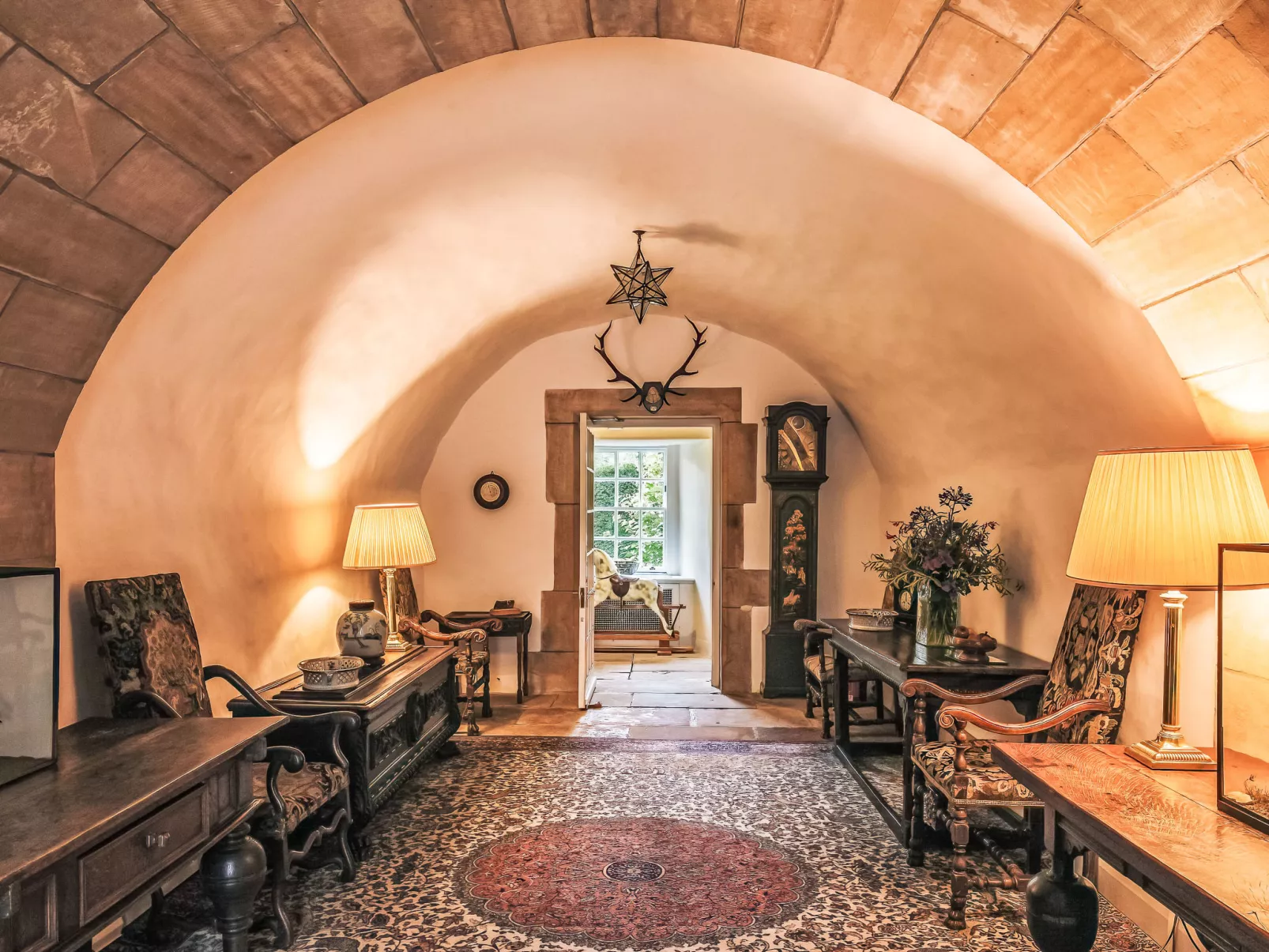 Innes House - Drinnen