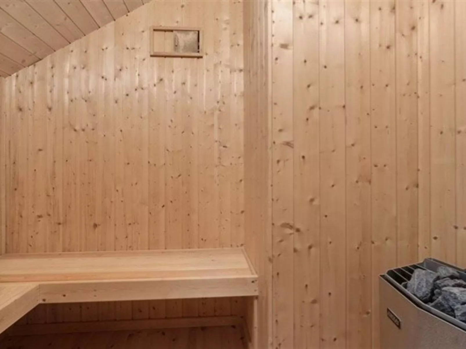 "Caranus" - 120m from the sea - Outside