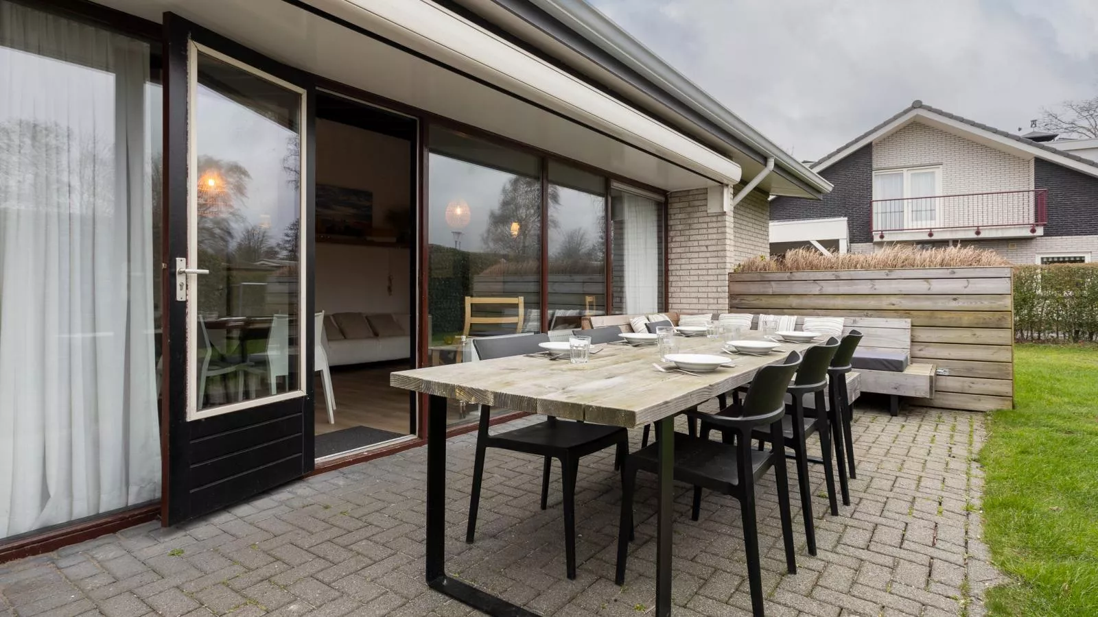 Zeeuwse Tuinvilla - Gardens in summer