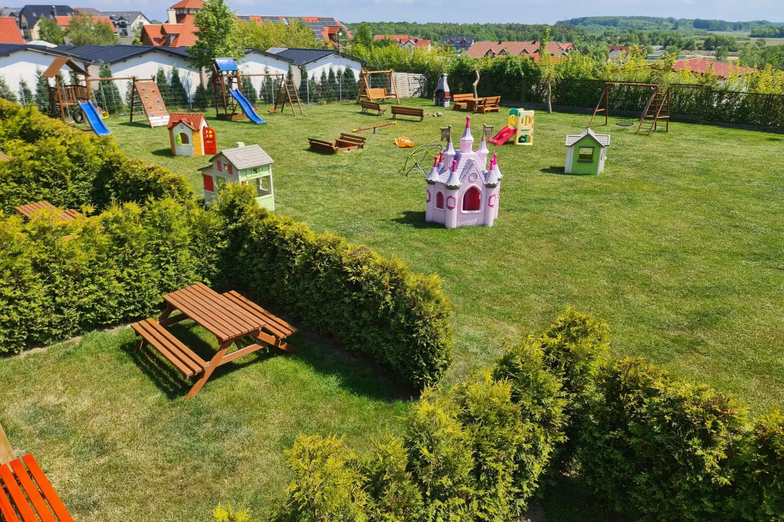 Domki piętrowe Jarosławiec-Gardens summer