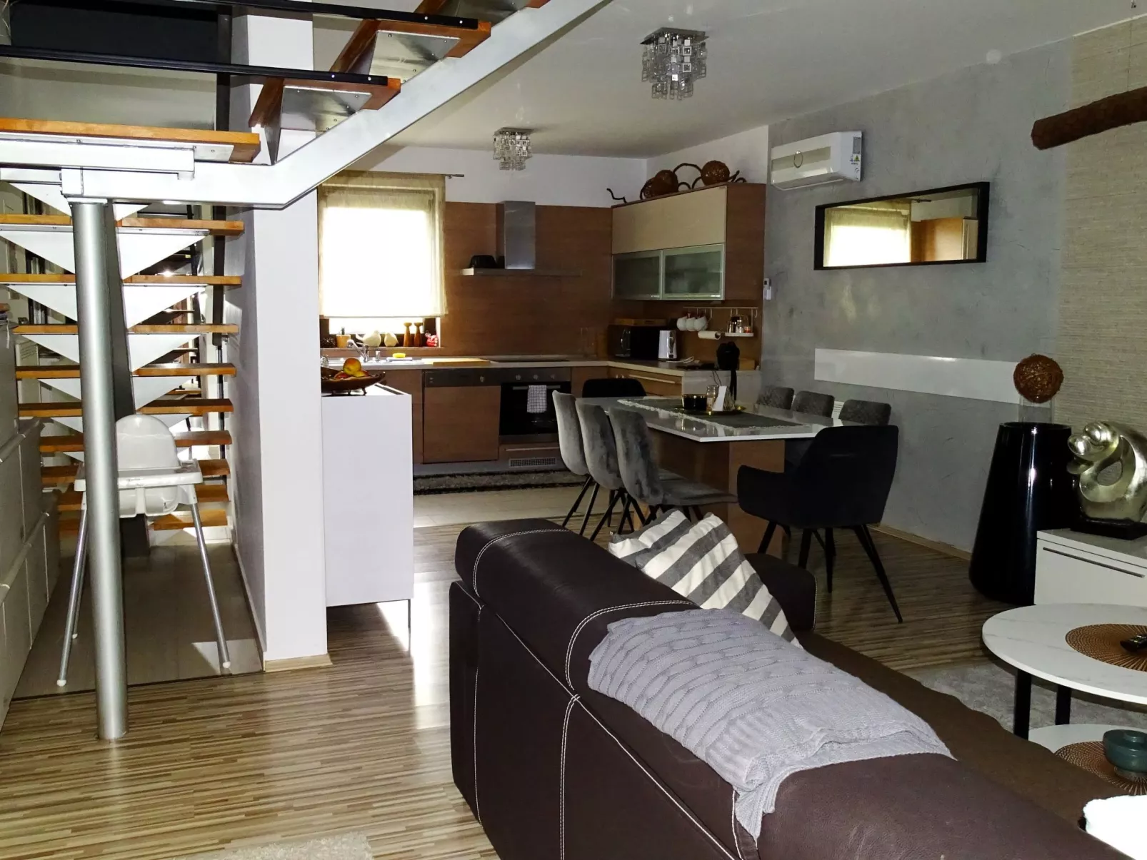 House AdaliA - Drinnen