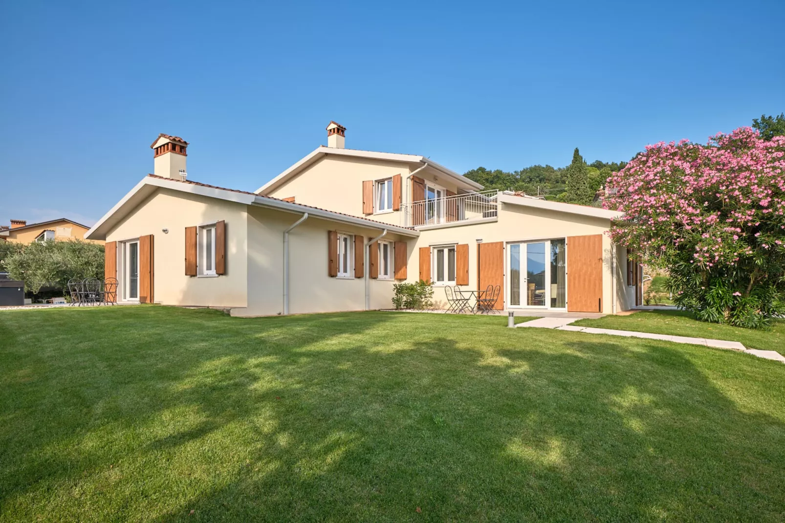 Green Park Residence - 3 Nächte - Exterior in summer