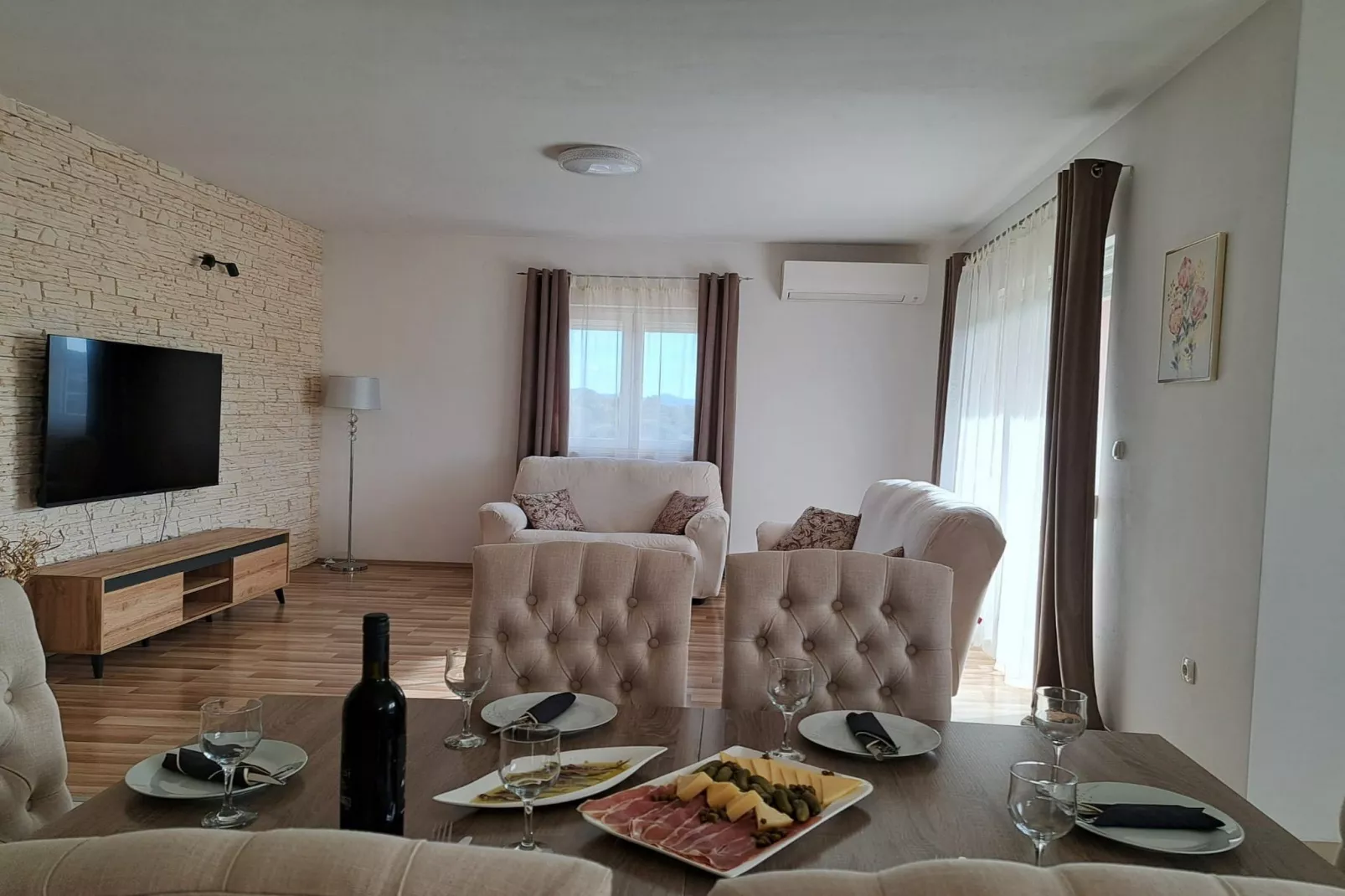 Holiday Home Gabi - Three Bedroom Holiday Home with Terrace and Swimming pool - Esszimmer