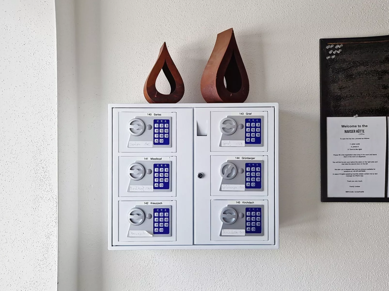 Naviser Hütte - Outside