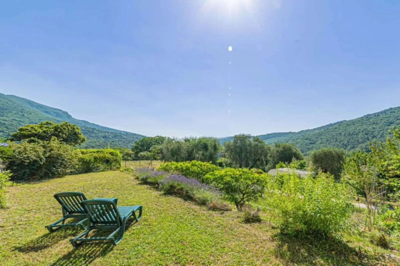 Noelie 1er Etage - Vue d'été
