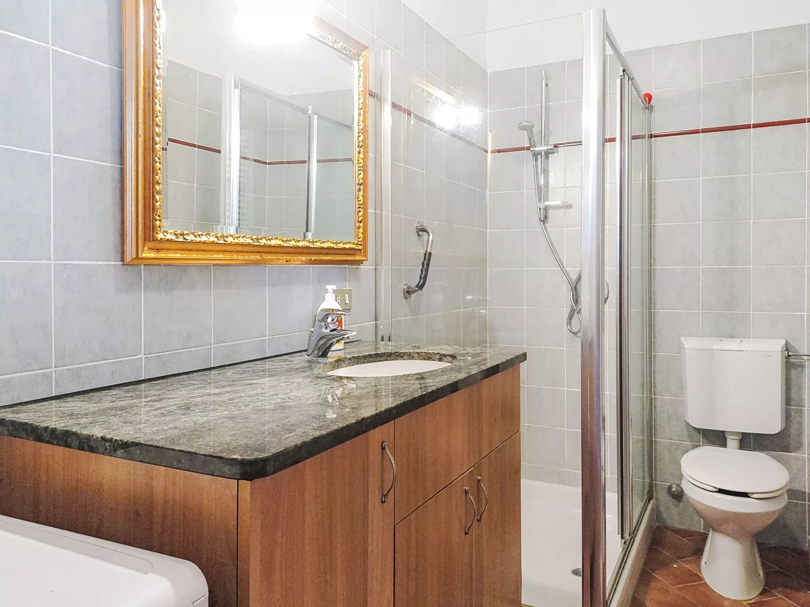 Leonard Lake - Inside