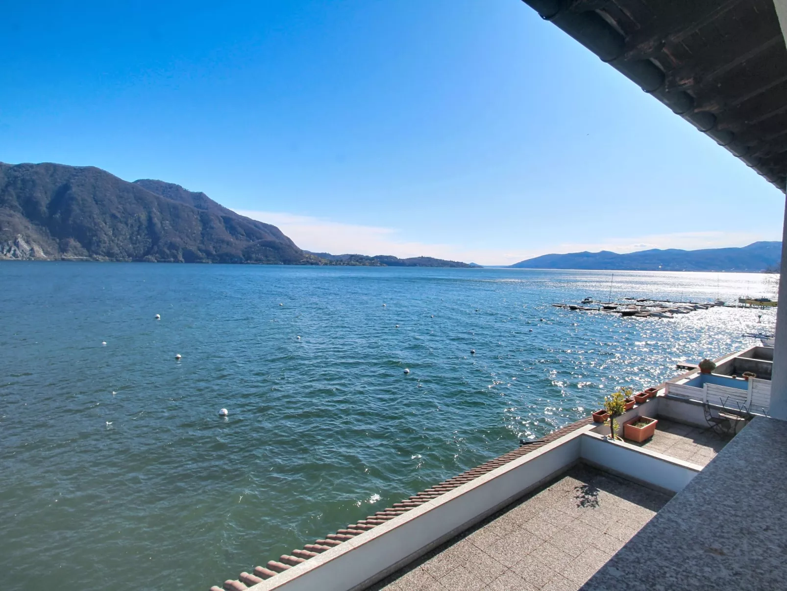 Leonard Lake - Outside