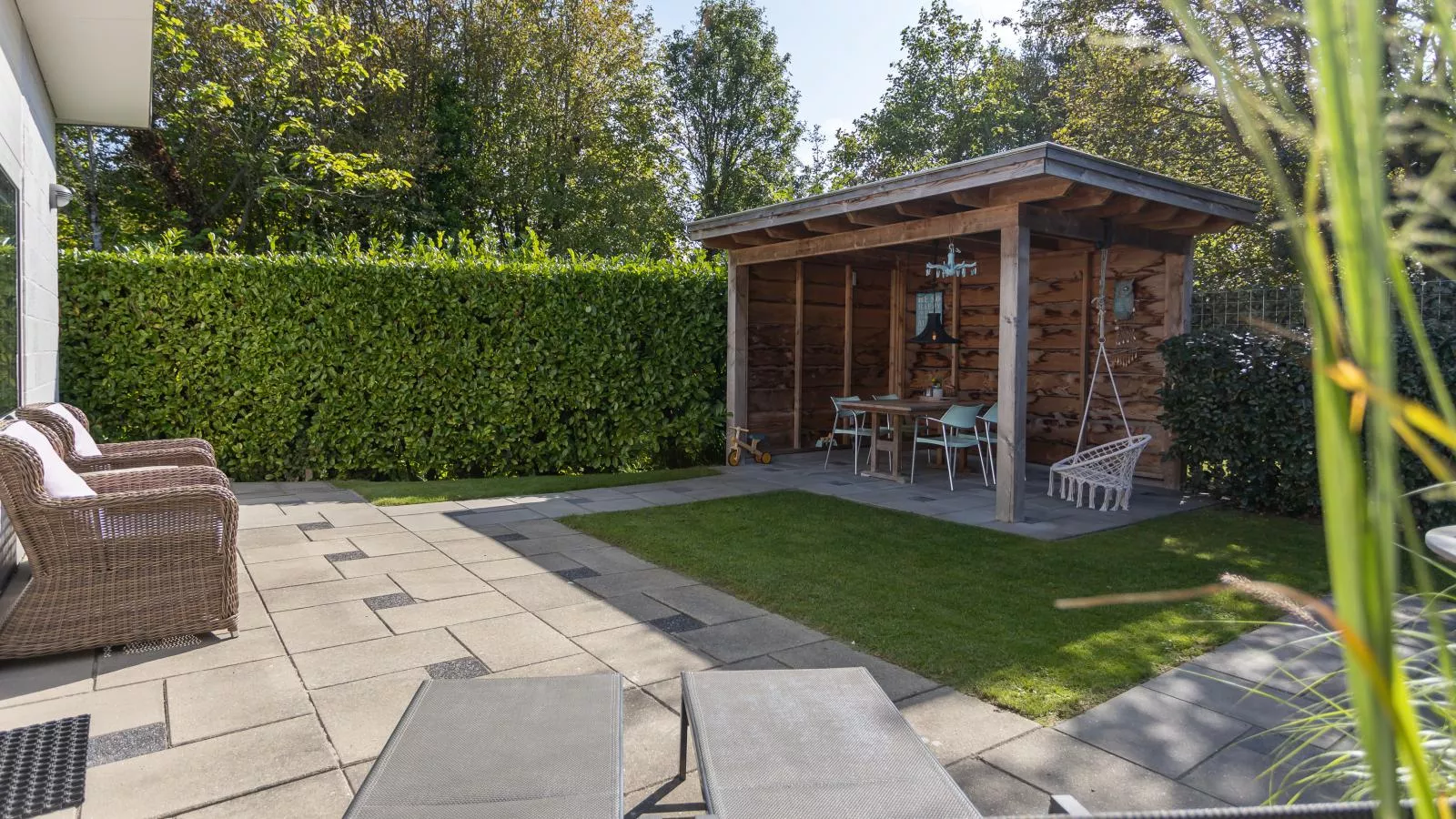 De Zeeuwse Patrijs - Gardens in summer