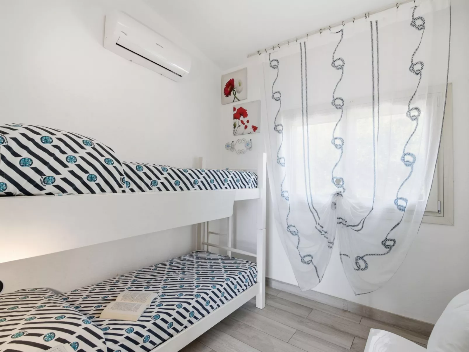 Anita Bados - Dedans