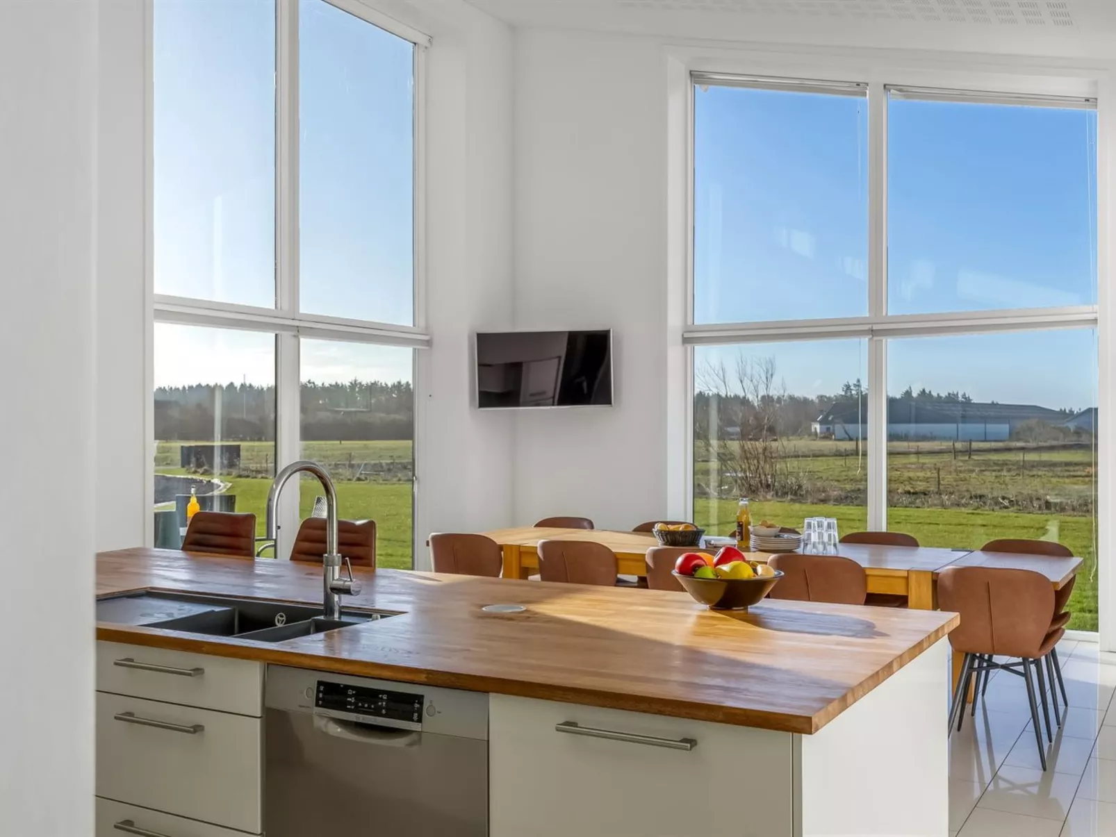 "Emelita" - 1.4km from the sea - Inside