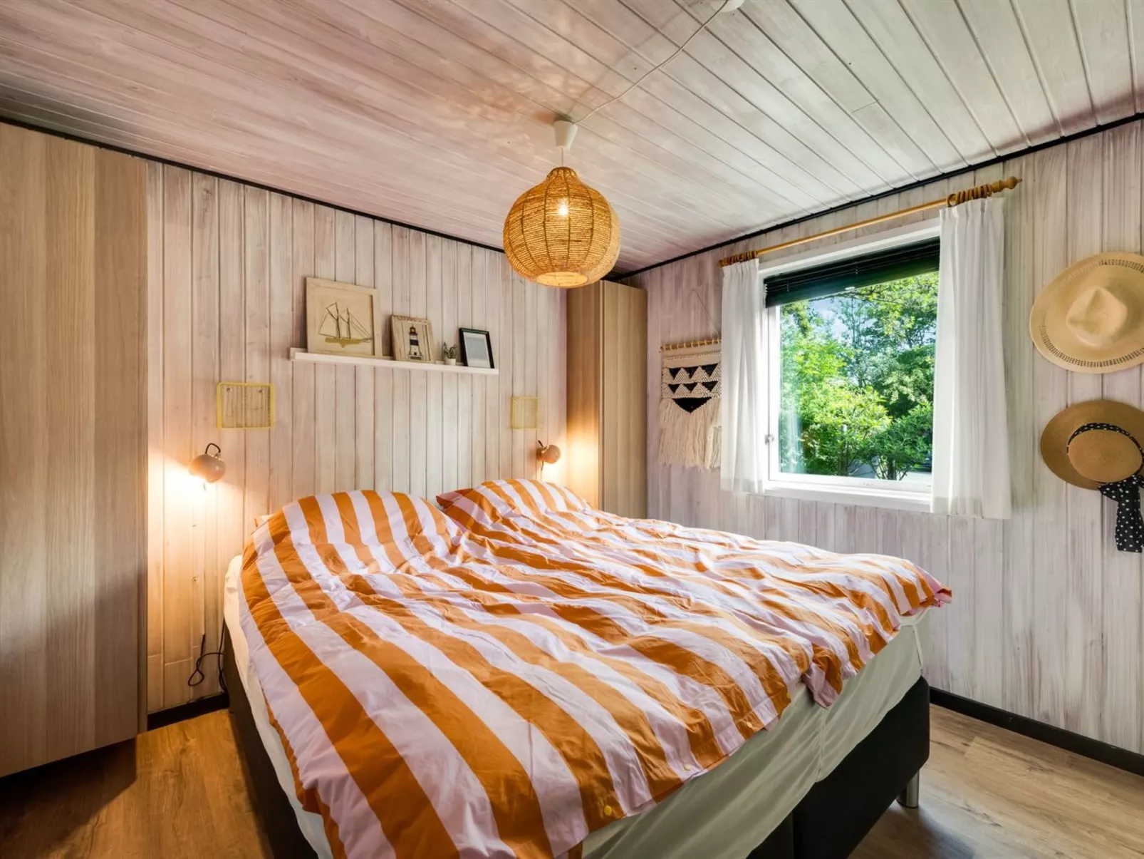 "Nelina" - 950m to the fjord - Dedans