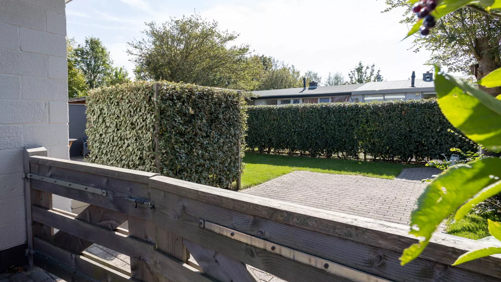 Beach House Banjaard - View in summer