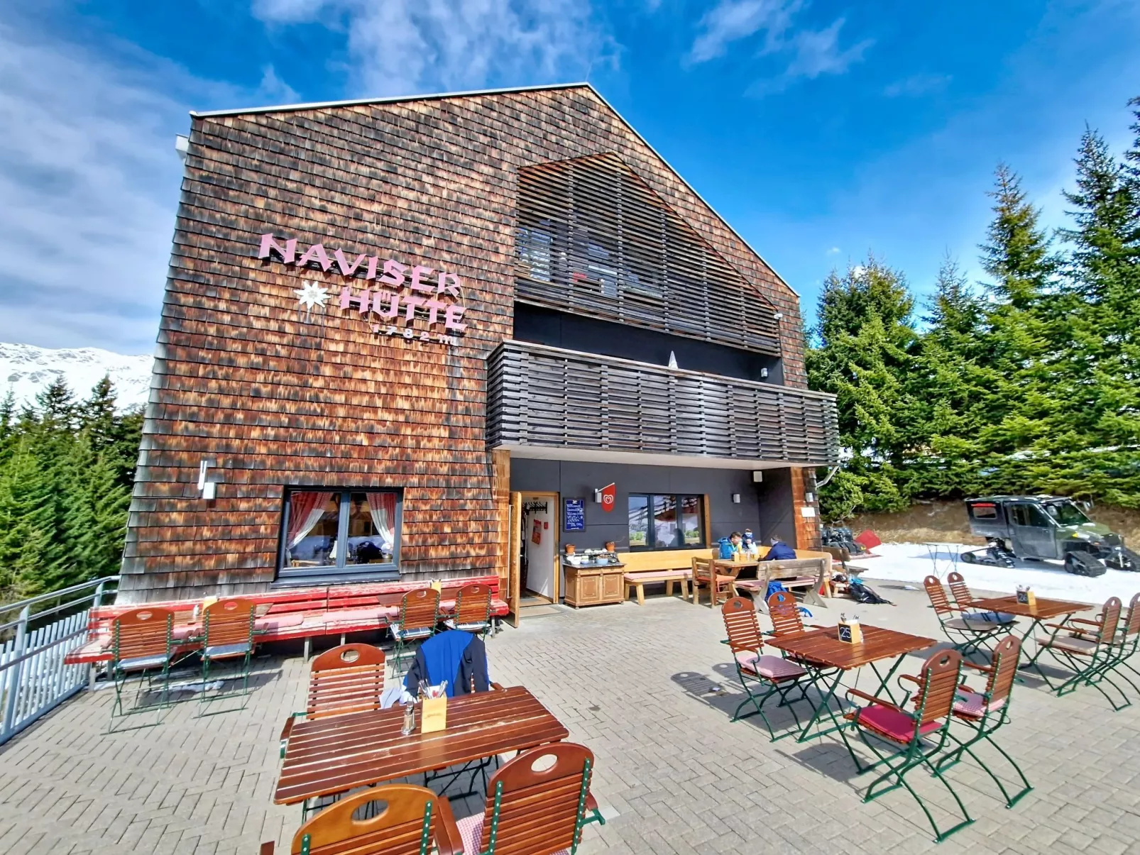 Naviser Hütte - Outside