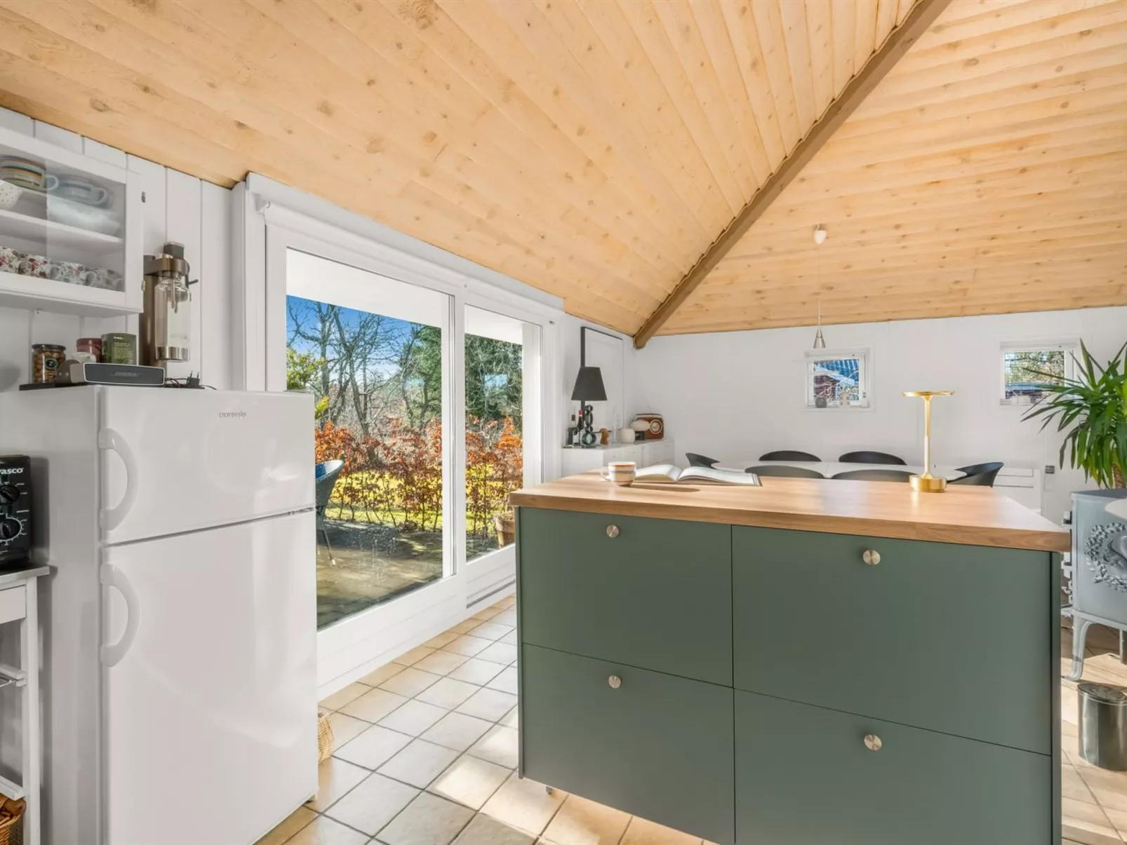 "Holmsten" - 250m to the fjord - Inside