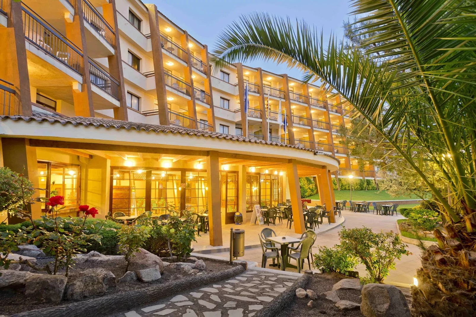 Estudio Tossa de Mar 2/2/3 - Gardens in summer