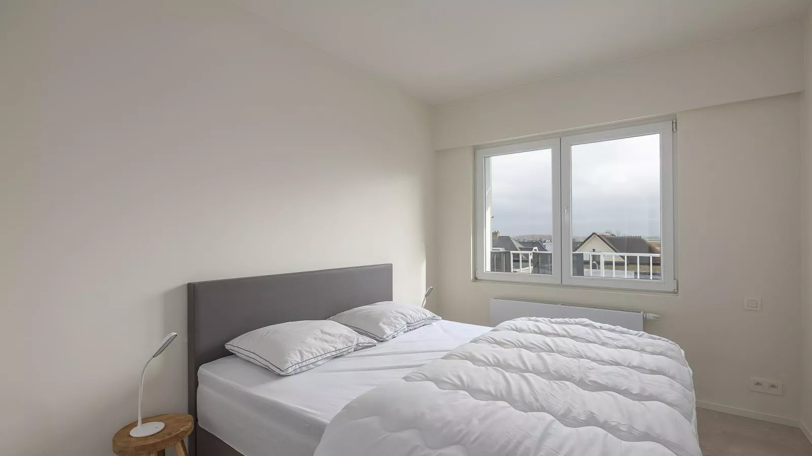 Bel Air - 0201  box 15 - Bedroom