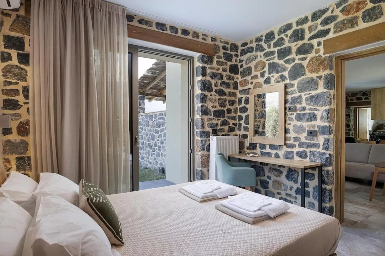 Kozilis Villas - Bedroom