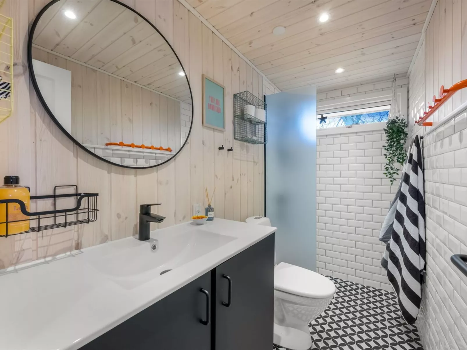 "Nelina" - 950m to the fjord - Dedans