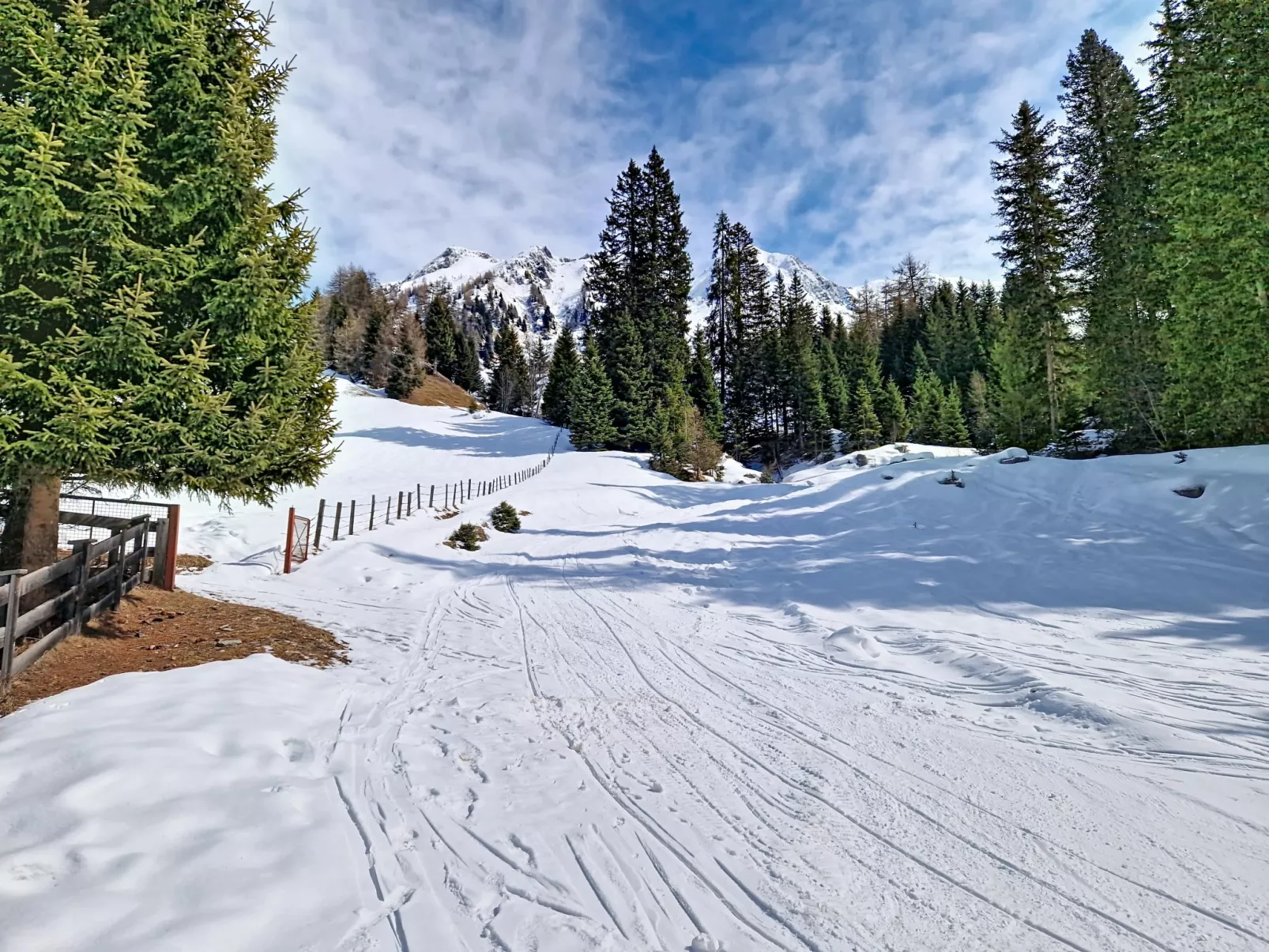 Naviser Hütte - Outside