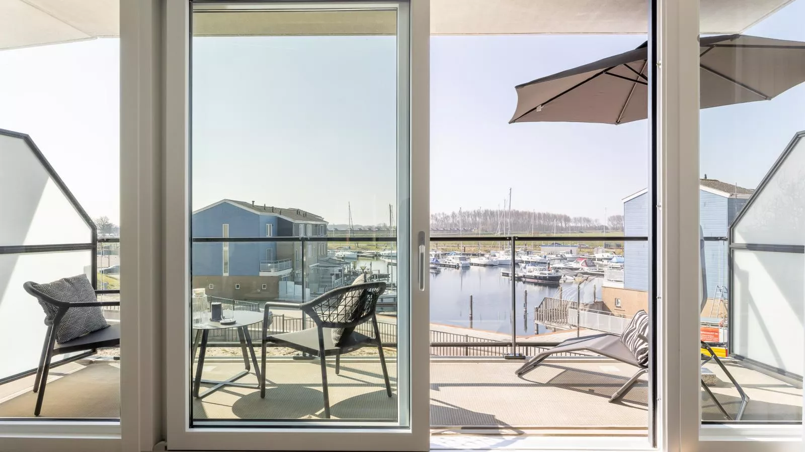 Marina Relax Suite Kortgene - View in summer