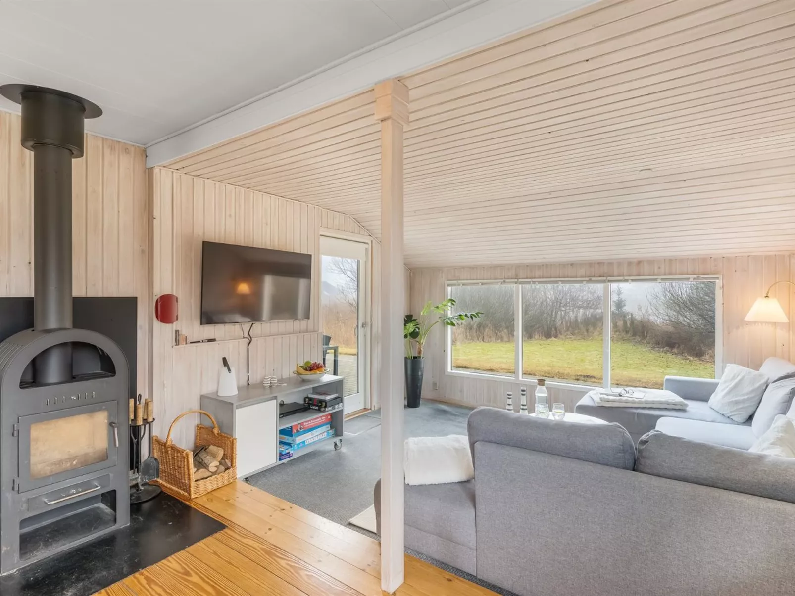 "Eloise" - 400m from the sea - Inside